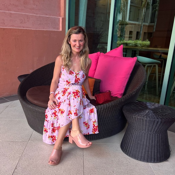 Meet your Posher, Monika - Picture 2 of 2